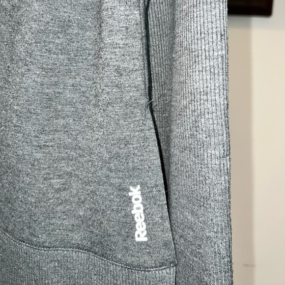 Reebok Ladies V Neck Long Sleeve Top Size Medium - Picture 6 of 8